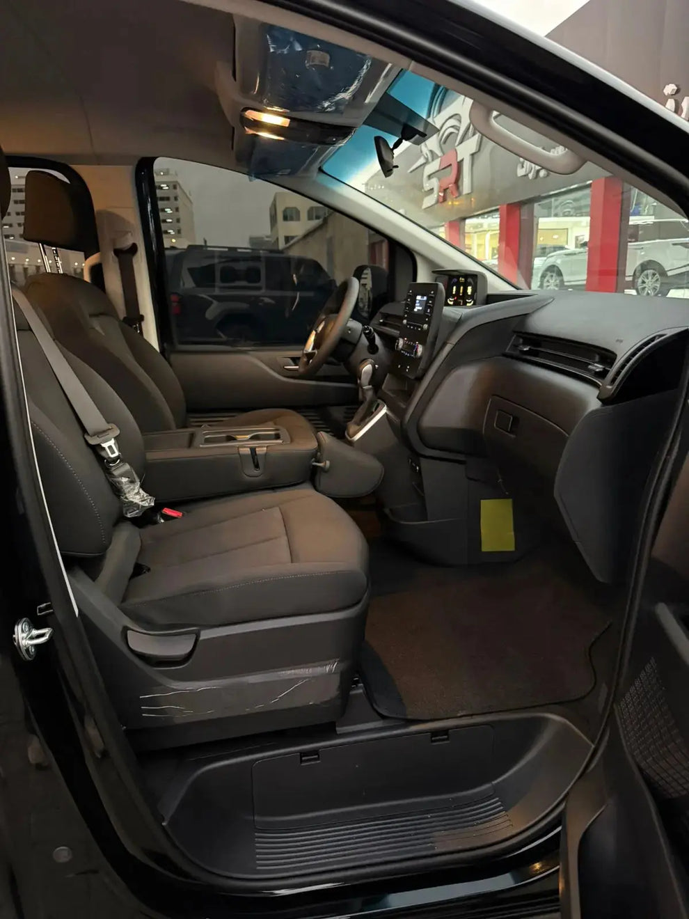 Hyundai staria 2025