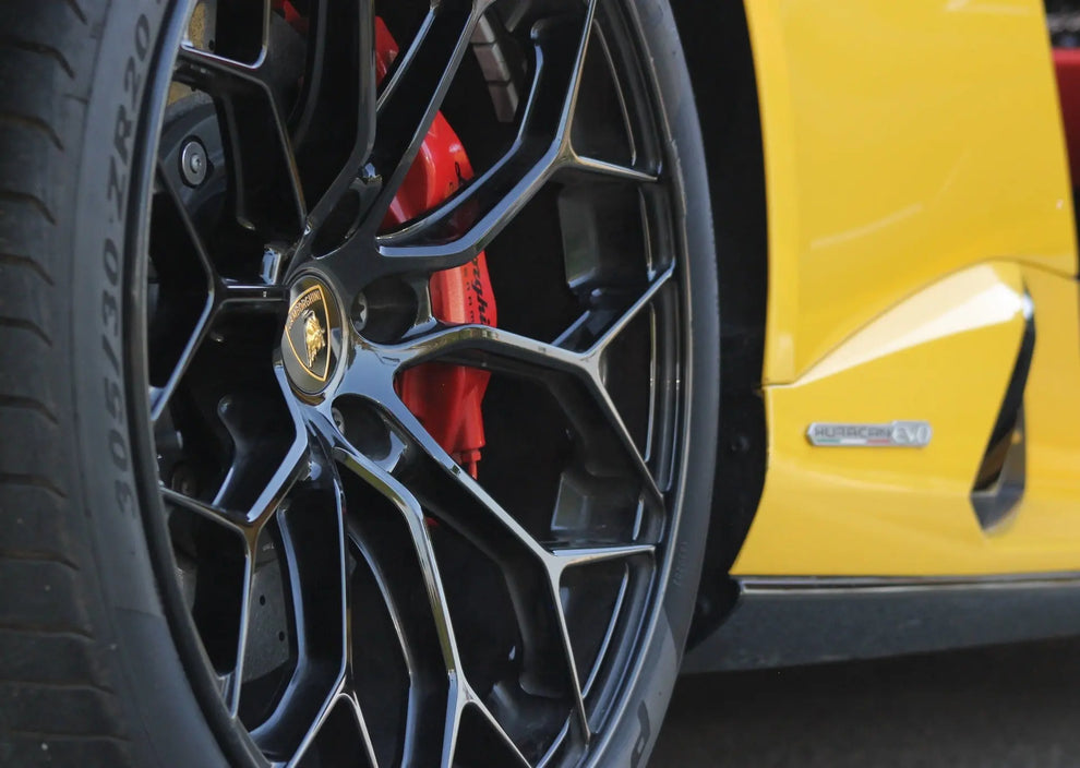 Lamborghini huracan yellow